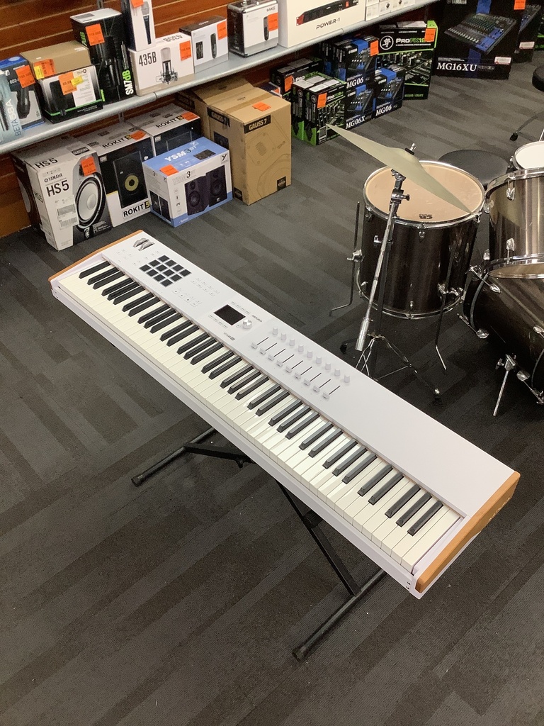 [USE-KEYLAB88] Contrôleur midi Arturia Keylab 88 - Usagé